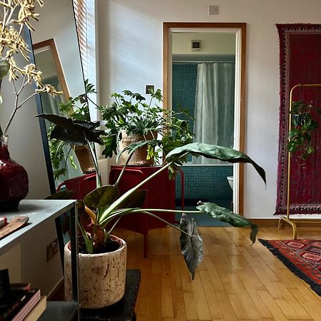 Huge Room For Recharge And Relaxation In Loft With Sauna In Central London Exterior photo