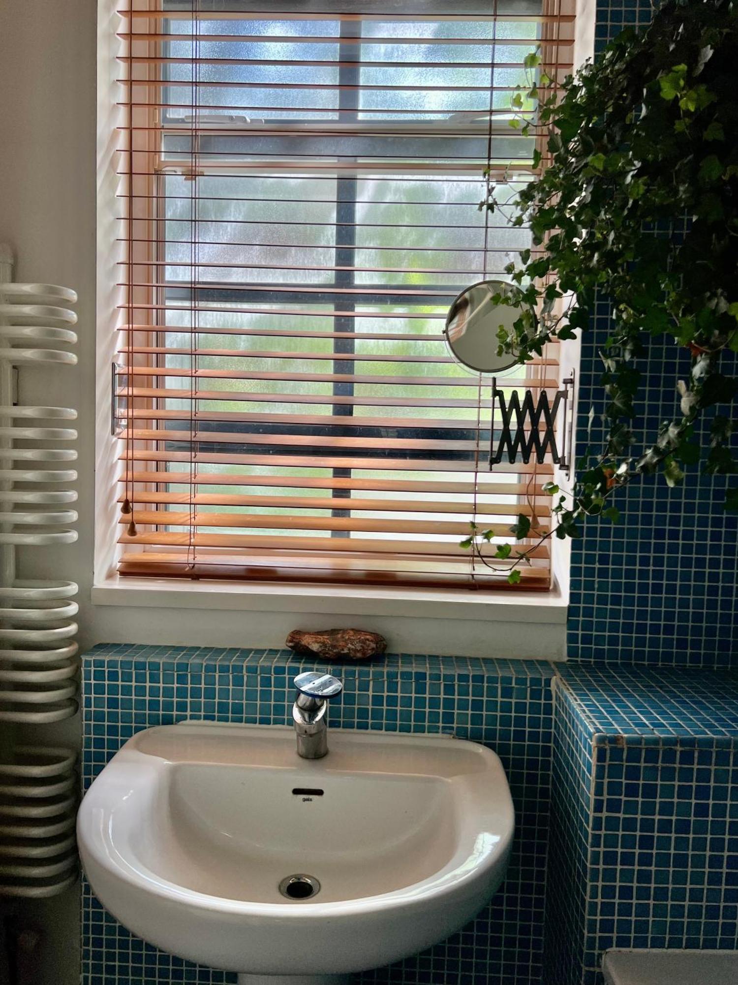 Huge Room For Recharge And Relaxation In Loft With Sauna In Central London Exterior photo